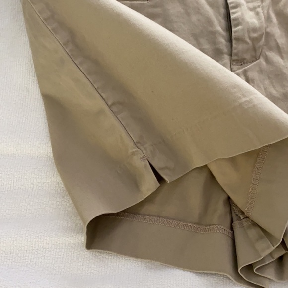 a.n.a. Khaki Shorts Size 12 - Picture 6 of 7